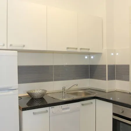 House Silvia Nyaraló *